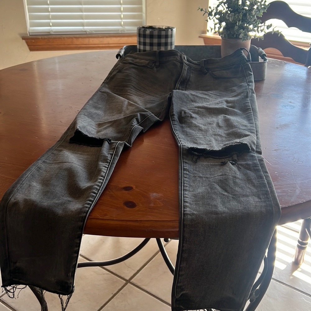 Pacsun distressed jeans ! Only worn twice